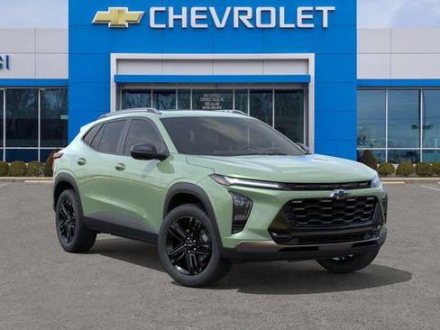 New 2026 Chevrolet Trax ACTIV w/ Sunroof Package FWD image 7