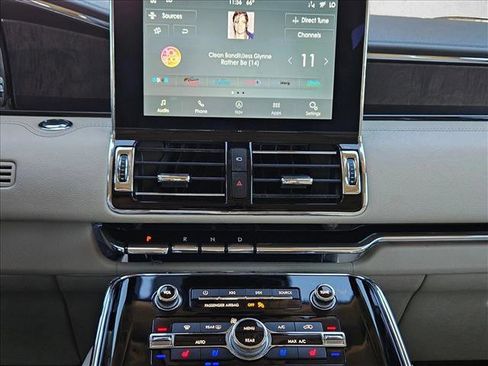 Used 2021 Lincoln Navigator Reserve w/ Luxury Package image 15