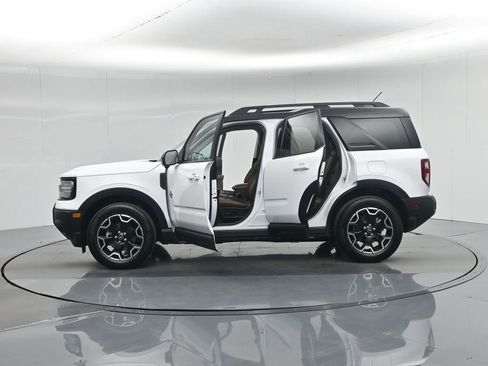 Certified 2025 Ford Bronco Sport Outer Banks w/ Outer Banks Tech Package+ image 38