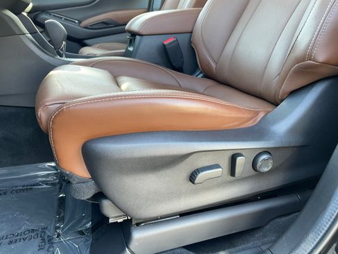 Certified 2025 Subaru Ascent Touring image 29