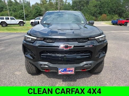 Used 2025 Chevrolet Colorado ZR2 AWD/4WD image 3
