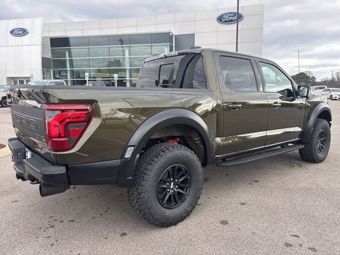 Used 2022 Ford Explorer Limited w/ Equipment Group 301A image 9