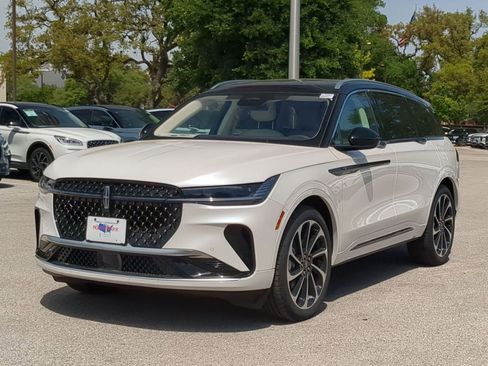 New 2026 Lincoln Nautilus Black Label AWD/4WD image 7