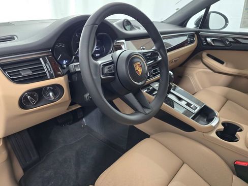 New 2026 Porsche Macan AWD/4WD image 4