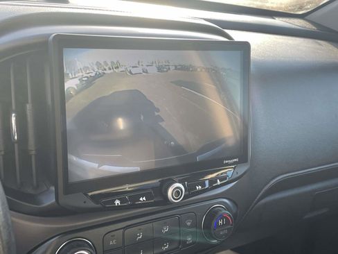 Used 2015 GMC Canyon SLE w/ All-Terrain Package image 29