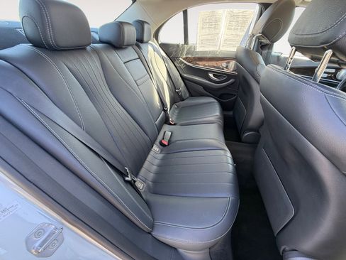 Used 2018 Mercedes-Benz E 300 E 300 image 18