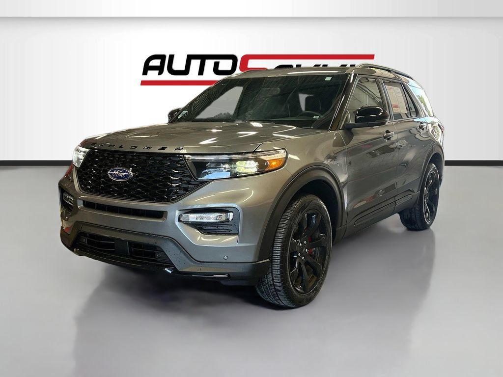 Used 2024 Ford Explorer ST w/ Equipment Group 401A AWD/4WD image 3