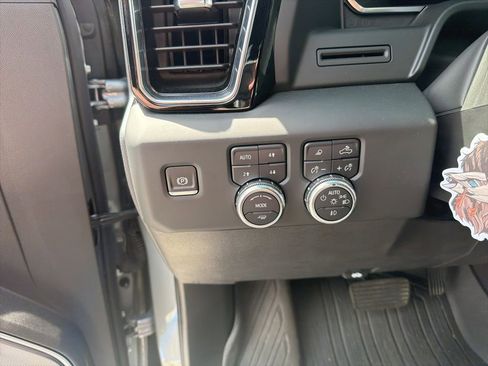 Used 2024 GMC Sierra 1500 Denali image 11