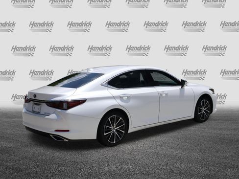 Used 2024 Lexus ES 350 w/ Premium Package FWD image 9