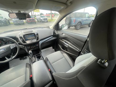 Used 2019 Ford Escape SE FWD image 43