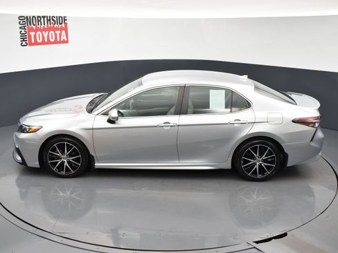 Used 2023 Toyota Camry SE image 17
