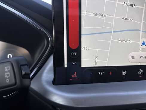 Used 2024 Ford Escape Platinum image 28