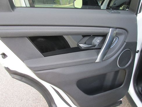 Used 2021 Land Rover Discovery Sport S image 21