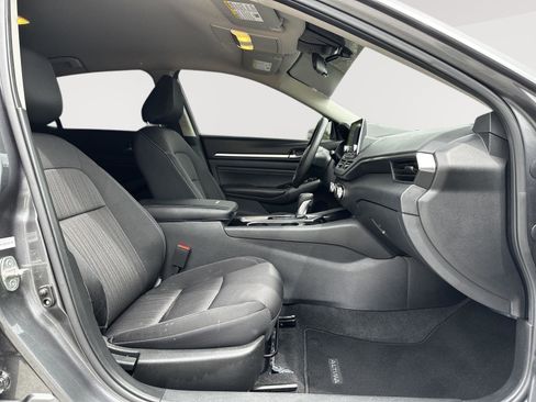 Used 2021 Nissan Altima 2.5 SV FWD image 24