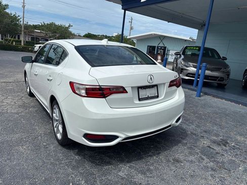 Used 2018 Acura ILX FWD image 3