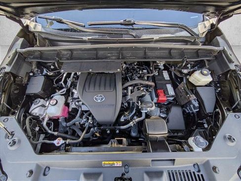 Used 2023 Toyota Highlander XLE image 27