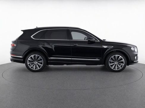 Used 2021 Bentley Bentayga AWD/4WD image 2
