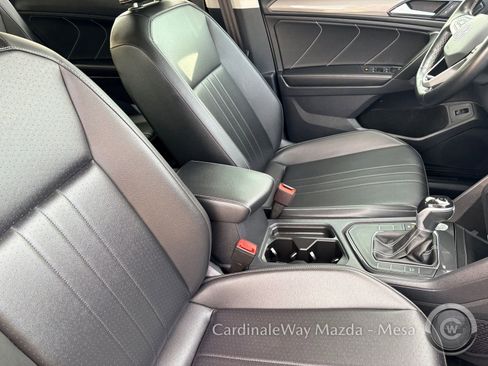 Used 2024 Volkswagen Tiguan SE image 27