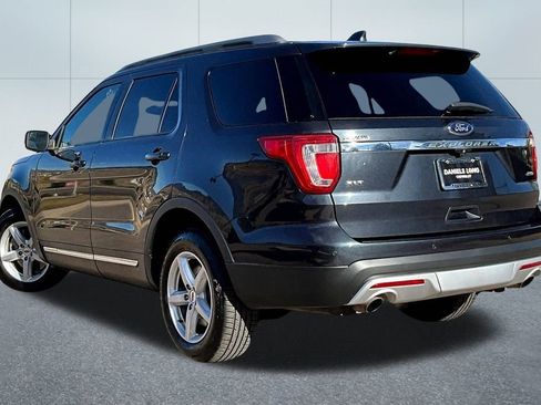 Used 2017 Ford Explorer XLT w/ Equipment Group 201A image 12