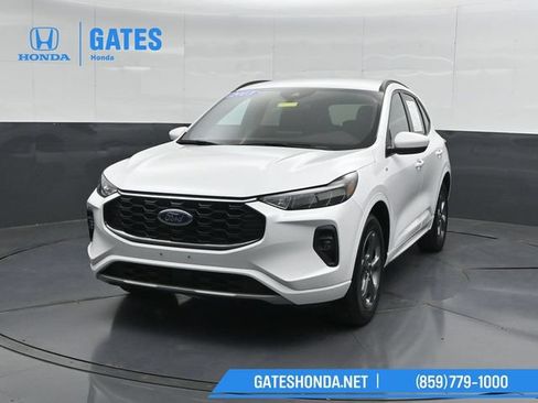 Used 2023 Ford Escape ST-Line Select AWD/4WD image 5
