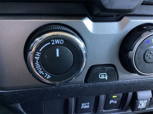 Certified 2022 Toyota Tacoma SR5 image 19