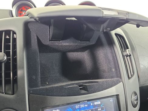 Used 2011 Nissan 370Z Touring RWD image 21
