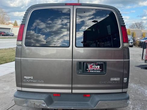 Used 1999 Chevrolet Express 1500 w/ Convenience Pkg image 7