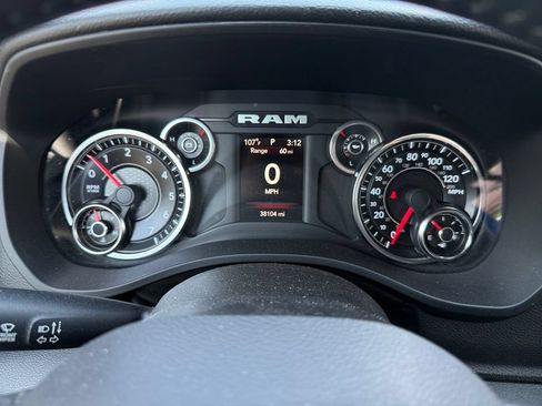 Used 2021 RAM 1500 Big Horn AWD/4WD image 16