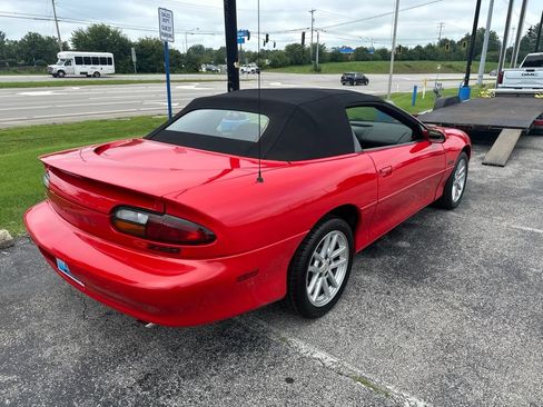 Used 2002 Chevrolet Camaro Z28 RWD image 3