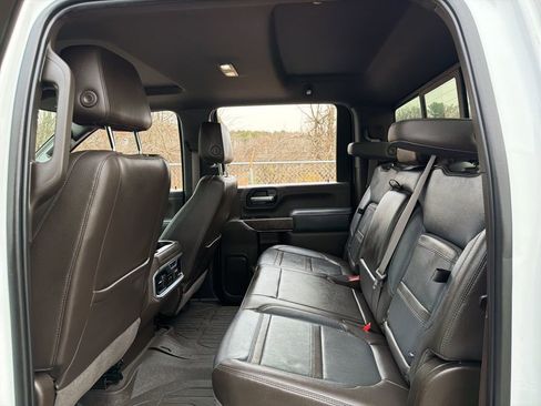 Used 2022 GMC Sierra 2500 Denali w/ Denali Ultimate Package image 21