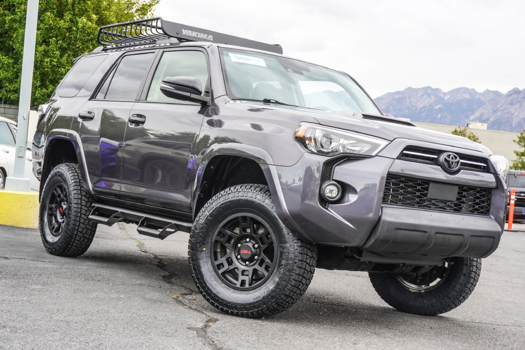 Used 2021 Toyota 4Runner Venture w/ Moonroof Package AWD/4WD image 1