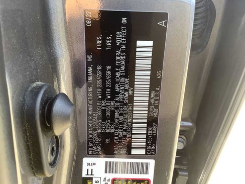 Used 2022 Toyota Highlander XLE AWD/4WD image 21