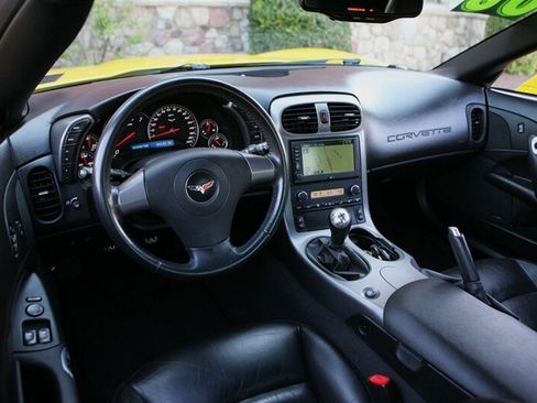 Used 2006 Chevrolet Corvette Z06 w/ Preferred Equipment Group RWD image 19