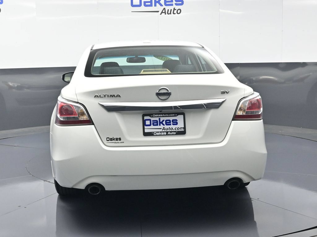 Used 2015 Nissan Altima 2.5 SV w/ Convenience Package FWD image 6