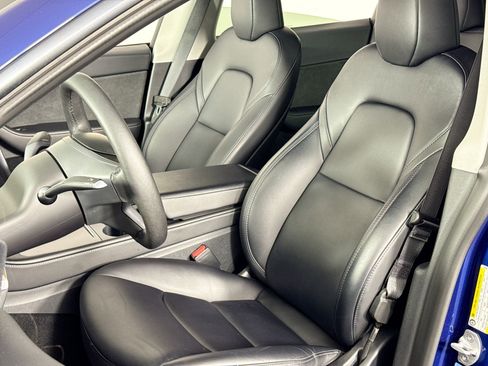 Used 2023 Tesla Model Y Performance image 21