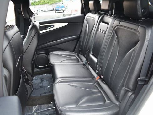 Used 2019 Lincoln Nautilus FWD image 21