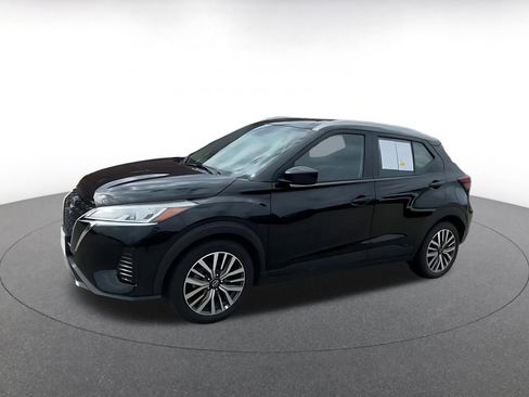 Used 2024 Nissan Kicks SV image 8