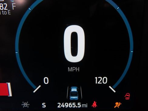 Used 2023 Ford F150 Lariat w/ Equipment Group 502A High image 12