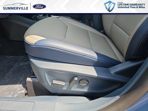 New 2026 Ford Maverick Lariat AWD/4WD image 18