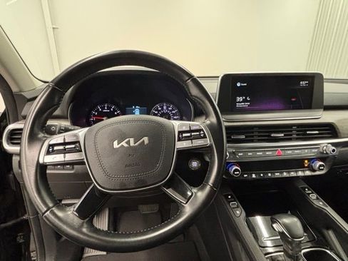 Used 2022 Kia Telluride EX w/ EX Premium Package image 19