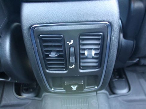 Used 2021 Jeep Grand Cherokee Laredo X image 27