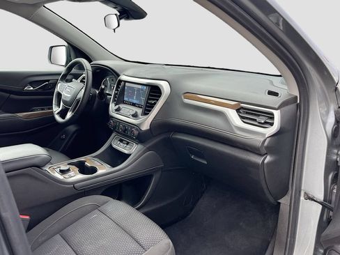 Used 2023 GMC Acadia SLE w/ Driver Convenience Package FWD image 31