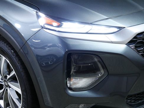 Used 2019 Hyundai Santa Fe AWD image 16