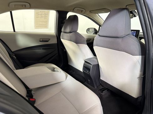 Used 2022 Toyota Corolla LE FWD image 28