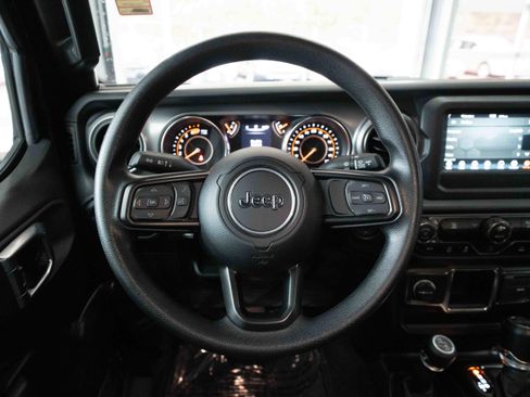 Used 2023 Jeep Wrangler Unlimited Sport image 21