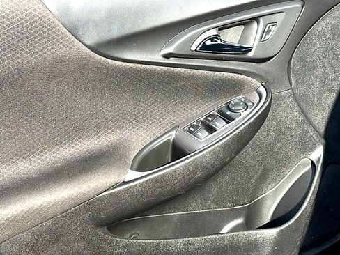 Used 2024 Chevrolet Malibu LT image 16