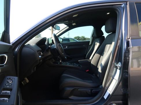 Used 2024 Honda Civic Sport image 13