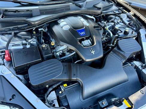 Used 2017 Maserati Quattroporte S GranLusso Q4 image 5