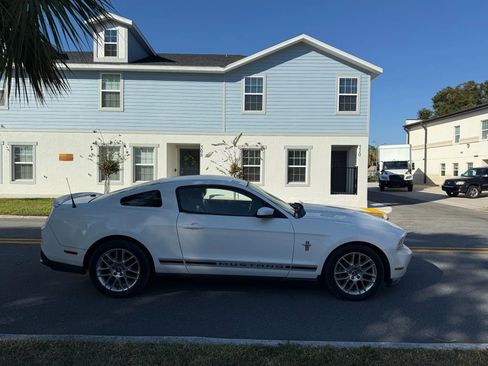 Used 2012 Ford Mustang Premium image 4