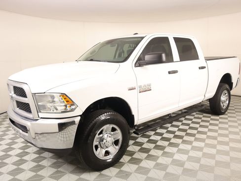 Used 2018 RAM 2500 Tradesman w/ Chrome Appearance Group image 9